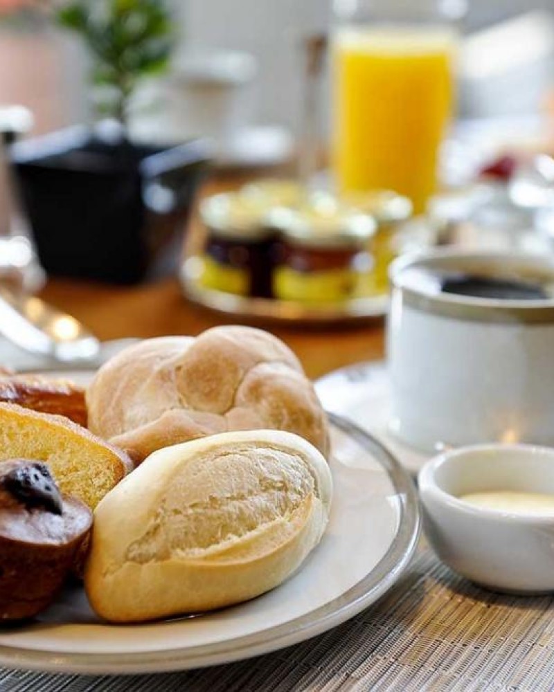 CAFÉ DA MANHÃ CONFRATERNIZE HOTEL GOLD MARTAN
